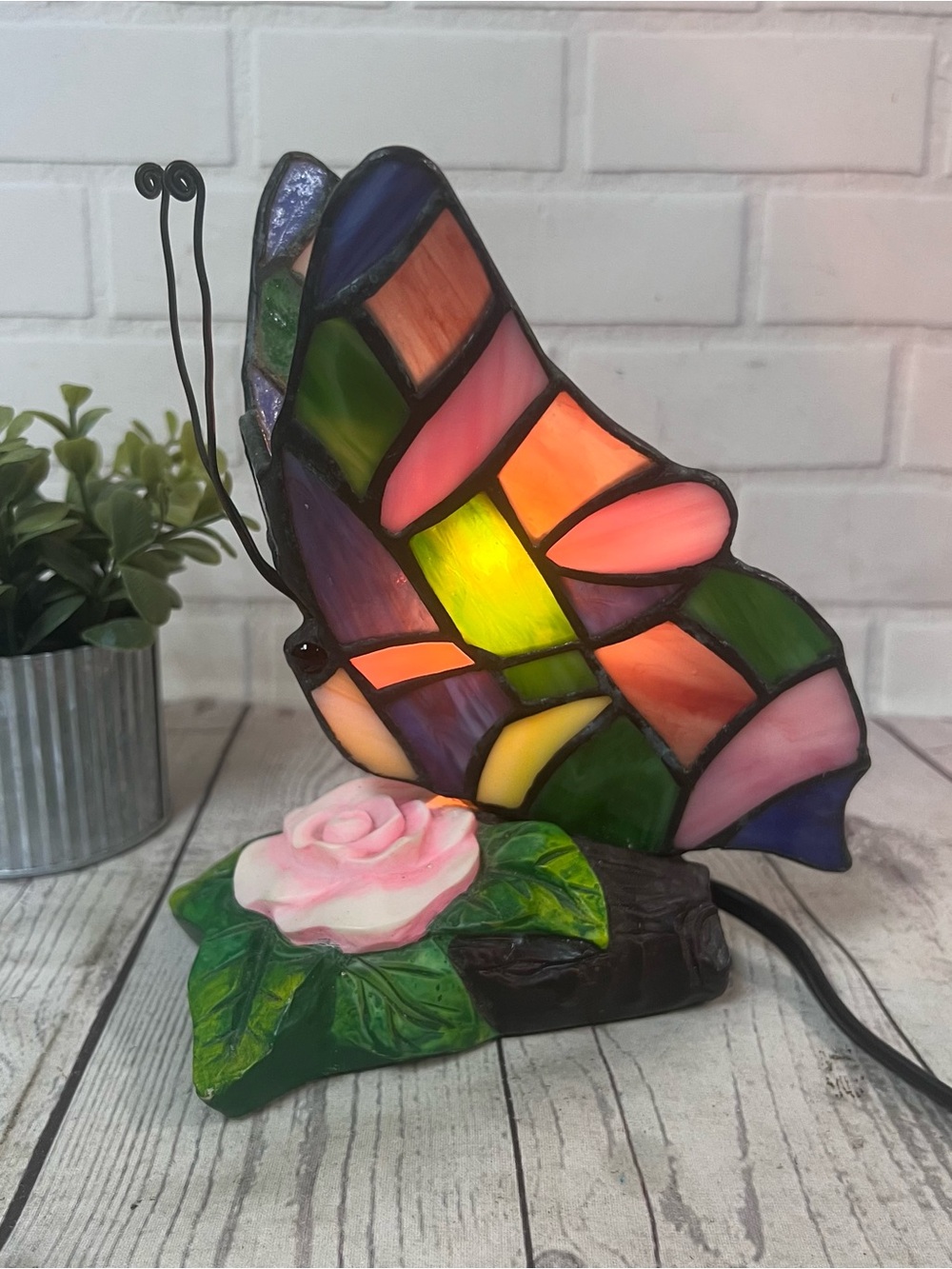 VTG Tiffany Style Stained Glass 7" BUTTERFLY Table Desk Night Light Lamp